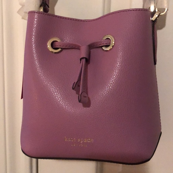 Kate Spade small bucket crossbody- new w/ tags - Picture 1 of 5